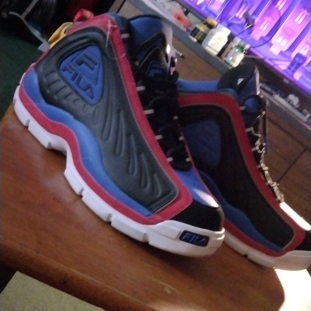 Men's size 11.5 Fila Grant Hill sneakers